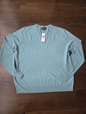 NWT Harbor Island Men's v-neck Soft  sweater Size L